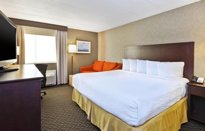 Clarion Hotel Seekonk - Providence Экстерьер фото