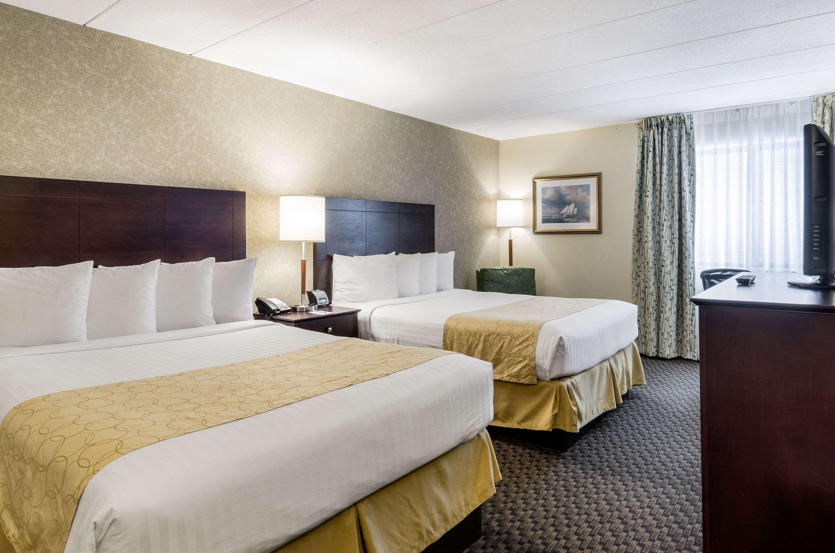Clarion Hotel Seekonk - Providence Экстерьер фото