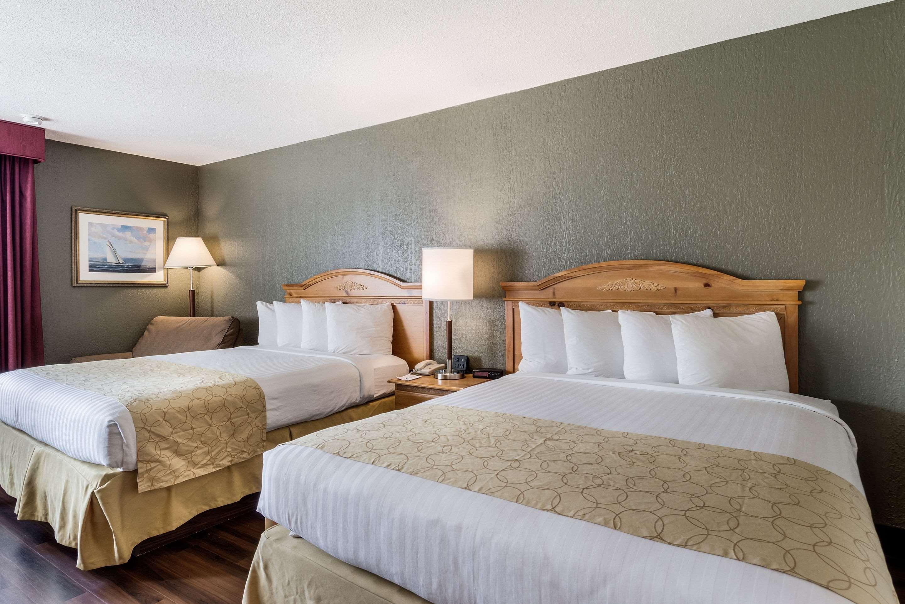 Clarion Hotel Seekonk - Providence Экстерьер фото