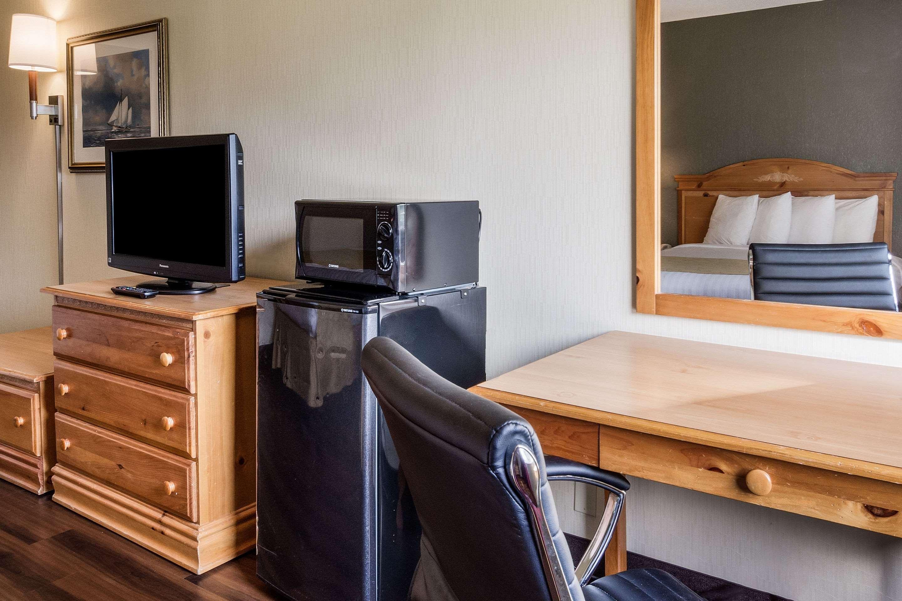 Clarion Hotel Seekonk - Providence Экстерьер фото