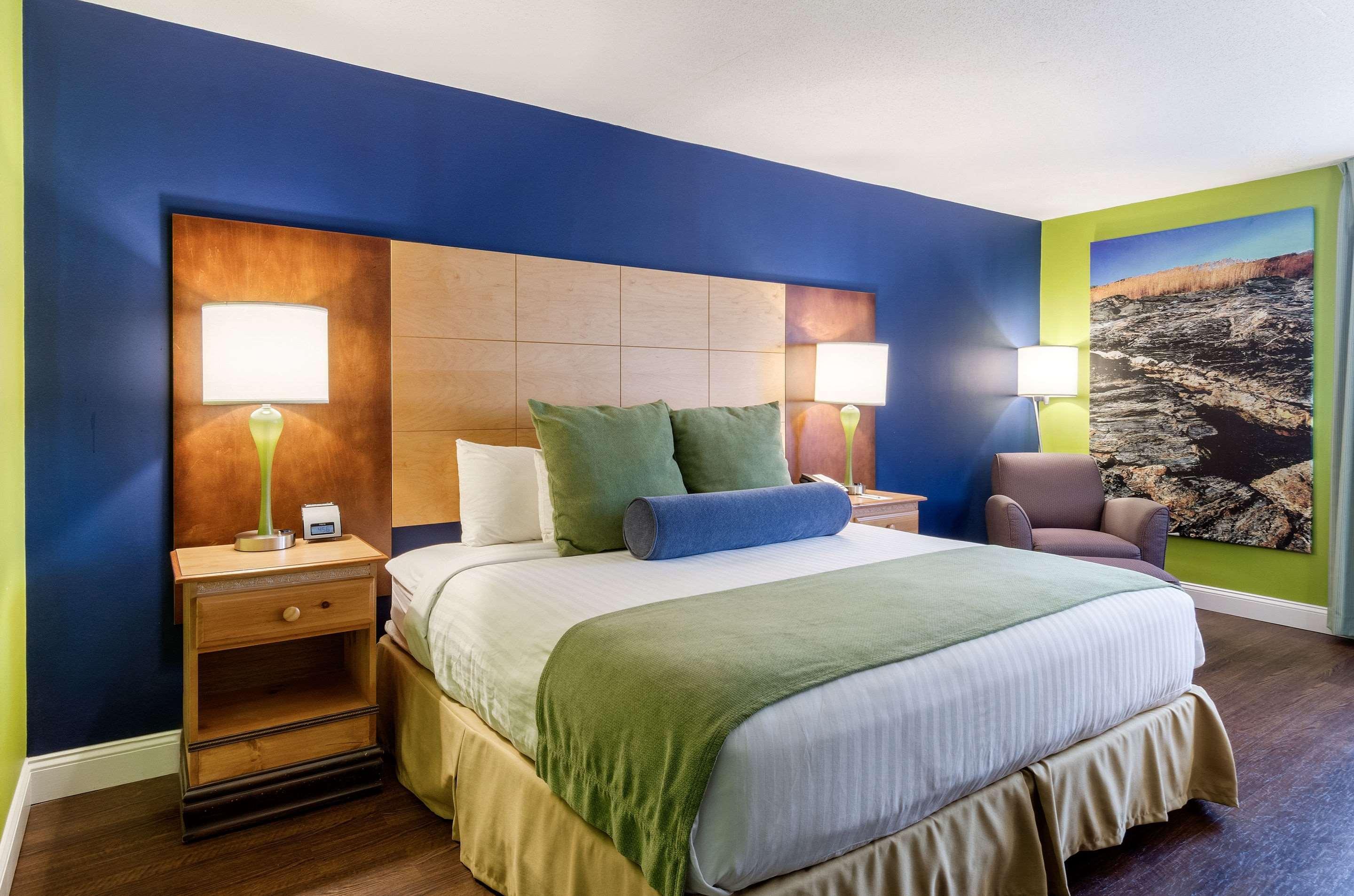 Clarion Hotel Seekonk - Providence Экстерьер фото