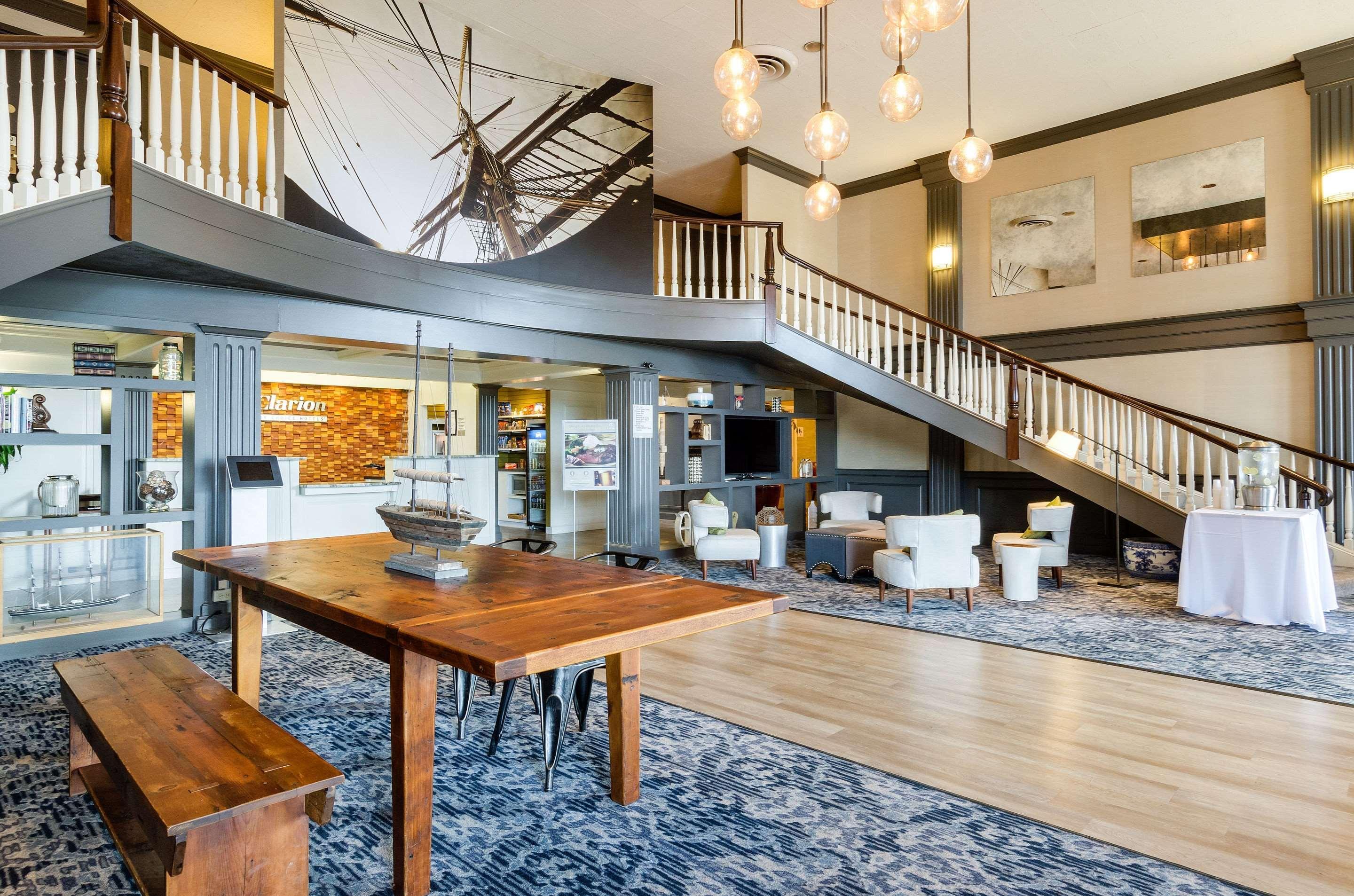 Clarion Hotel Seekonk - Providence Экстерьер фото