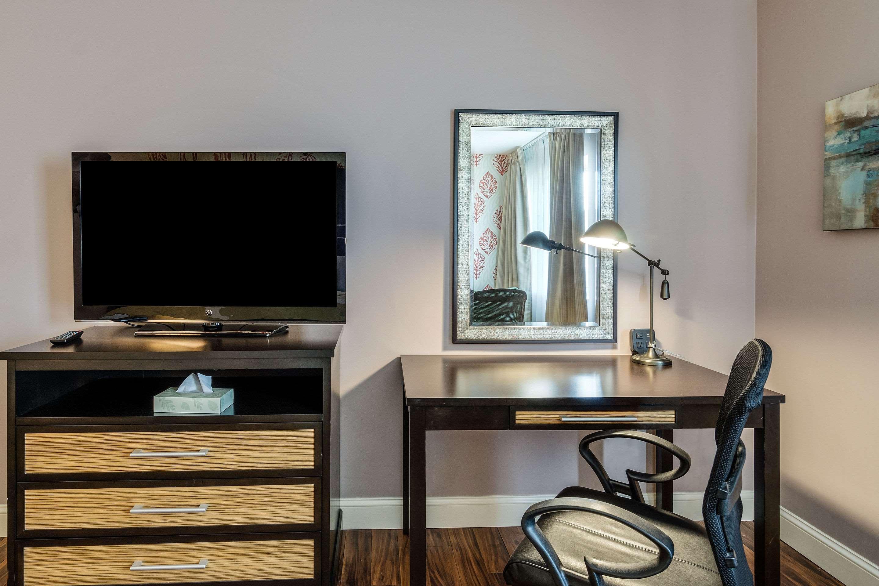 Clarion Hotel Seekonk - Providence Экстерьер фото